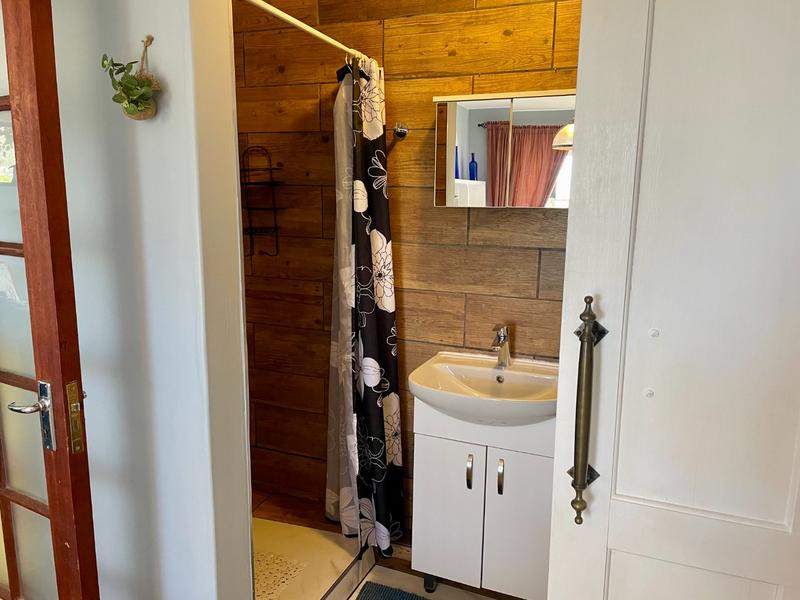 To Let 1 Bedroom Property for Rent in Cairnside Western Cape